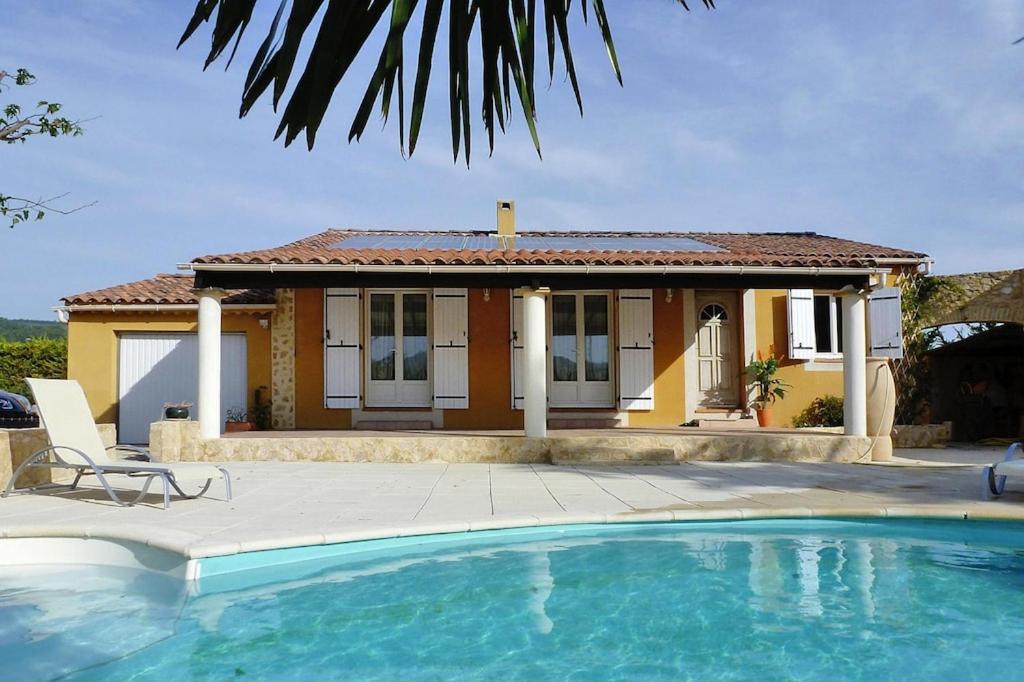 Maison de vacances holiday home, Roaix , 84110 Roaix