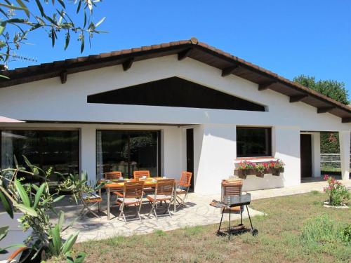 Maison de vacances Holiday Home Roitelet  Mimizan-Plage