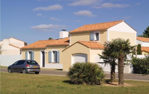 Maison de vacances Holiday home Saint Jean de Monts 43 with Outdoor Swimmingpool  Saint-Jean-de-Monts