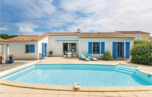 Maison de vacances Holiday home Saint Jean de Monts 44 with Outdoor Swimmingpool  Saint-Jean-de-Monts