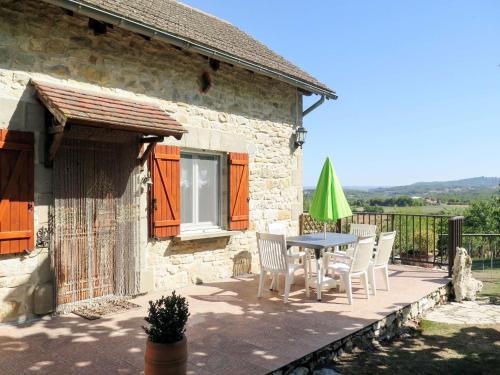 Holiday Home Sarrouil - LBS100 Loubressac france