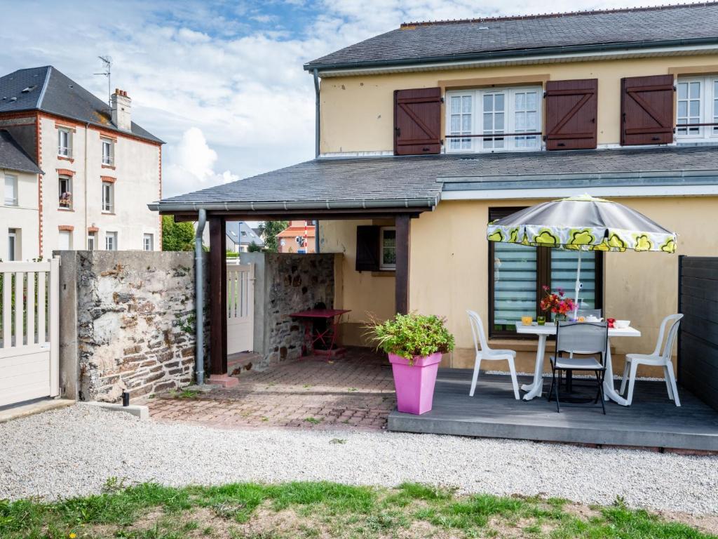 Maison de vacances Holiday Home Tytisa N-2 - BCT405 , 50270 Barneville-Carteret