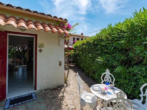 Holiday Home Villa Irène Linguizzetta france