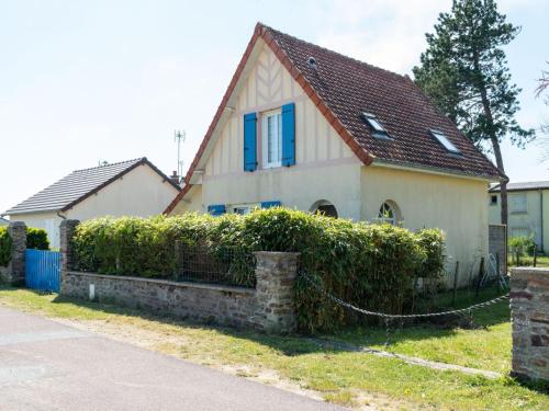 Maison de vacances Holiday Home Villa la Fourmi  Saint-Germain-sur-Ay