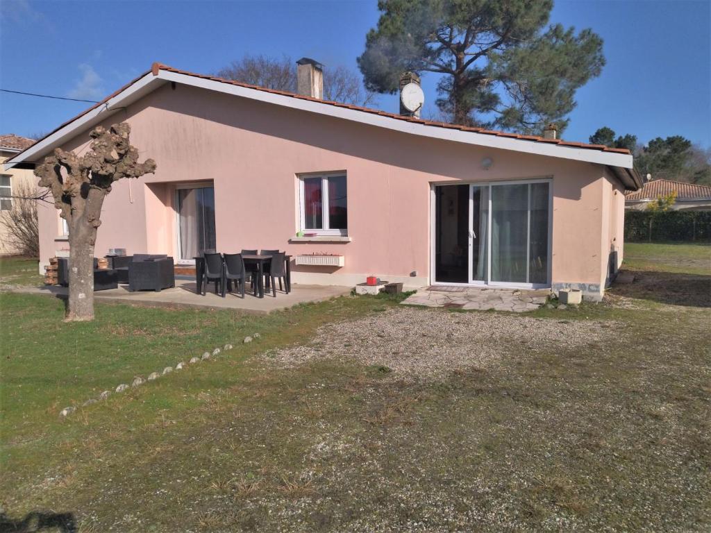 Maison de vacances Holiday Home Villa Luna , 33340 Queyrac