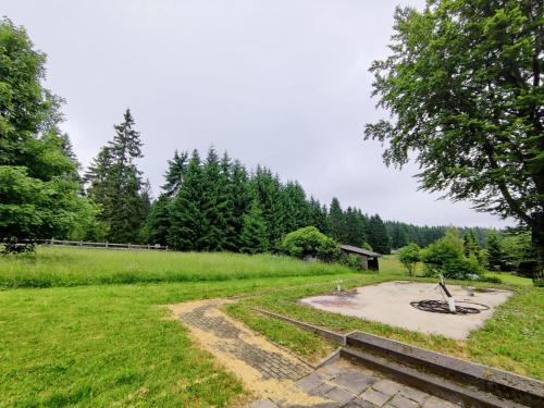 Maison de vacances Holiday home with garden and terrace in the beautiful Thuringian Forest  Eisfeld