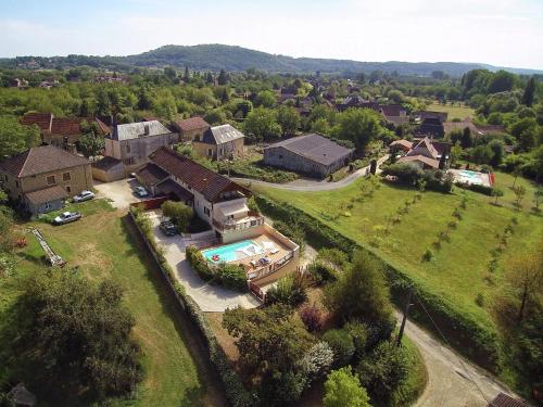 Holiday home with private swimming pool 15 min from Sarlat Carlux france