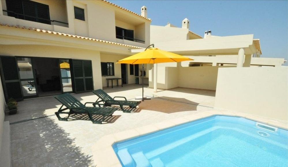 Maison de vacances Holiday House Rua Garcia da Orta Lots G 12B, 8200-667 Albufeira