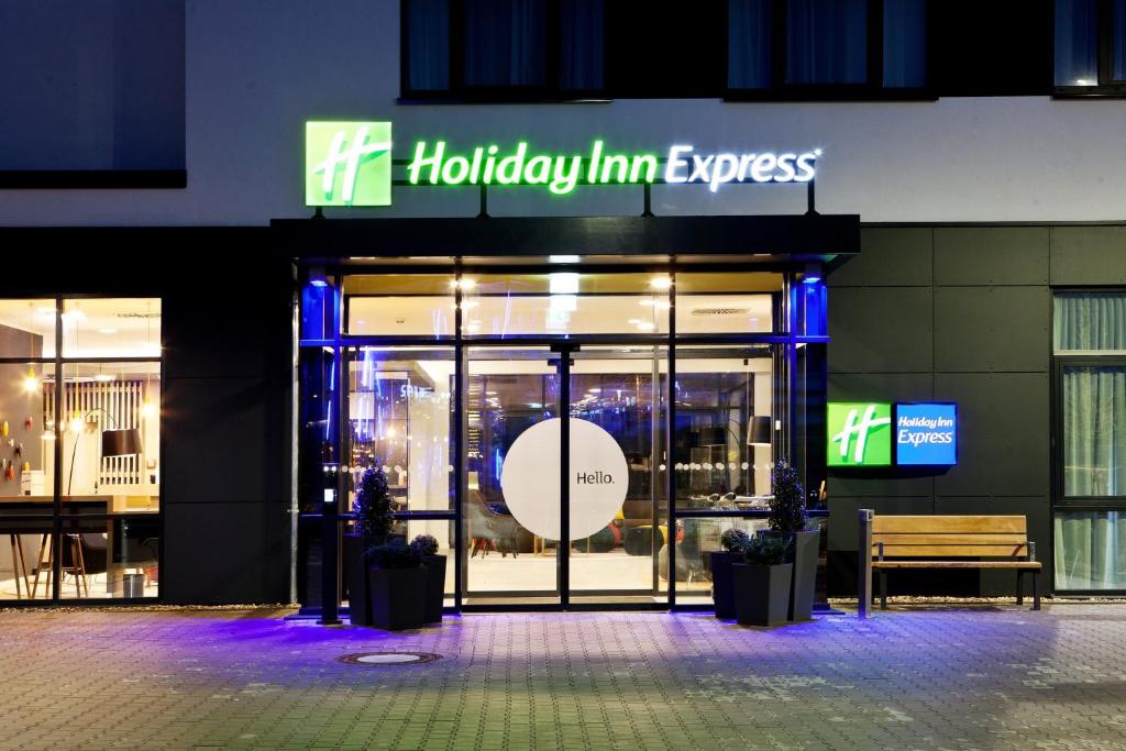 Hôtel Holiday Inn Express - Kaiserslautern, an IHG Hotel Strassburger Allee 10, 67657 Kaiserslautern