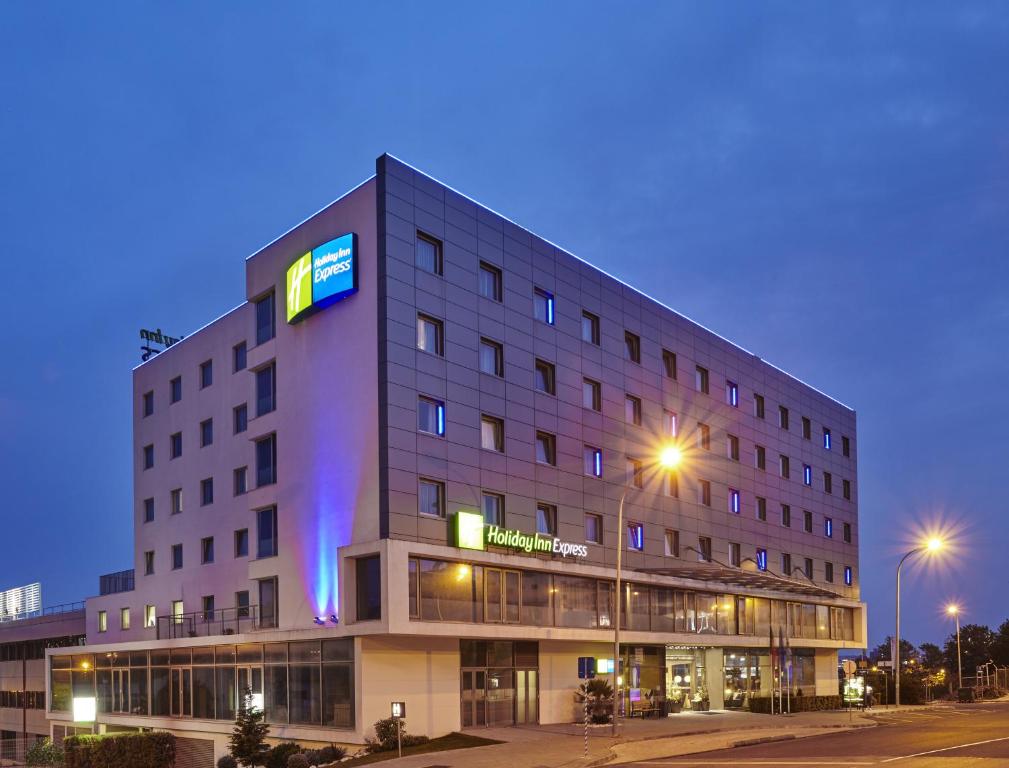 Hôtel Holiday Inn Express Lisbon Alfragide, an IHG Hotel Rua da Quinta do Paizinho, 2790-138 Alfragide