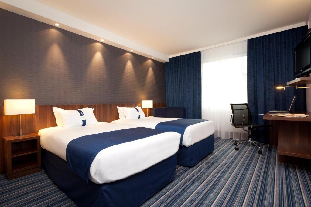 Hôtel Holiday Inn Express Strasbourg - Sud, an IHG Hotel Rue de L'III, 67118 Geispolsheim