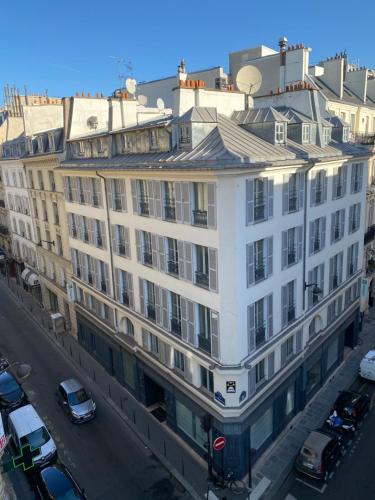 Hôtel Holiday Inn Paris Elysées, an IHG Hotel 24 Rue De Miromesnil Paris