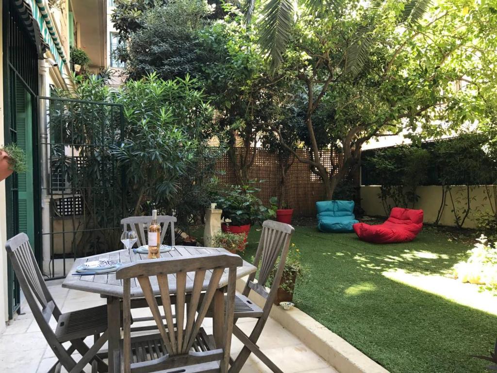 Appartement Homelivia, Luxueux Appartement avec Jardin privé 5 Rue Guiglia, 06000 Nice