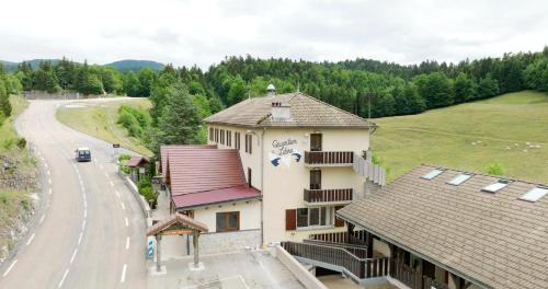 Auberge de jeunesse Hostel Quartier Libre Col de la Machine 10880 Route de Lente Saint-Jean-en-Royans