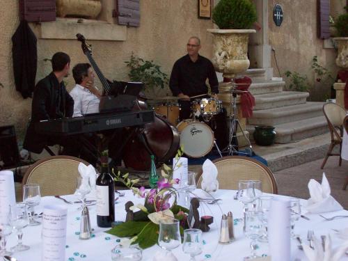 Hôtel Hostellerie de la Crémaillère 4, rue Tony Garnier Carnoux-en-Provence