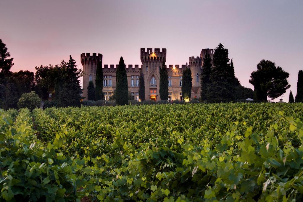 Hôtel Hostellerie du Château des Fines Roches Route de Sorgues, 84230 Châteauneuf-du-Pape