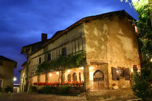 Hostellerie du Vieux Pérouges Pérouges france