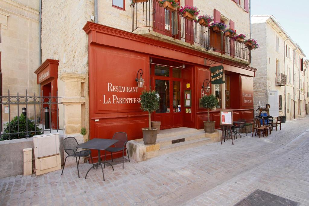 Hôtel Hostellerie Provençale 1-3 Grande Bourgade, 30700 Uzès