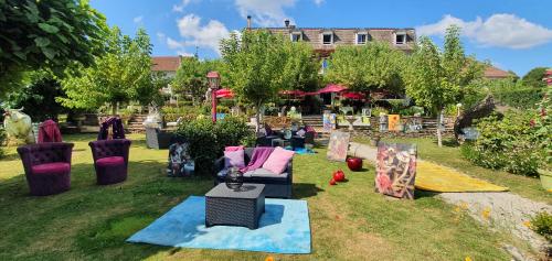 Hostellerie Saint-Jacques Saint-Saud-Lacoussière france