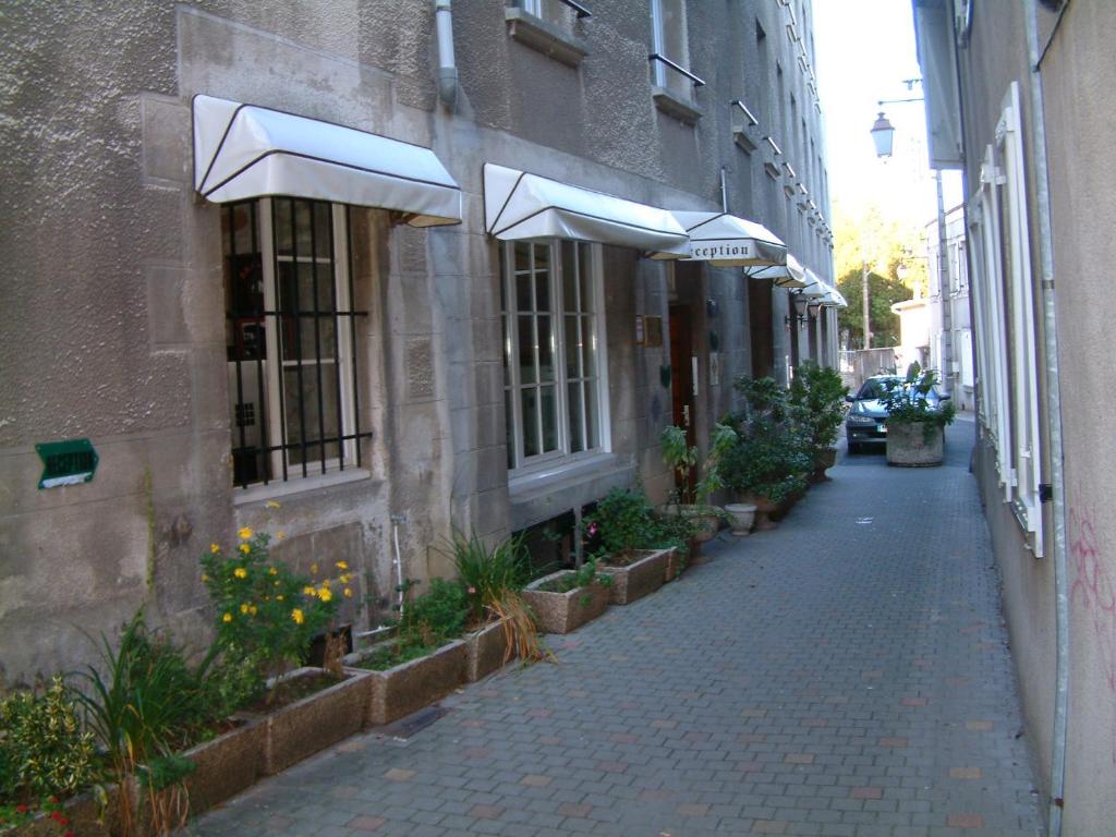 Hôtel A La Porte Saint Jean 2 RUE DES BAINS 23300 La Souterraine