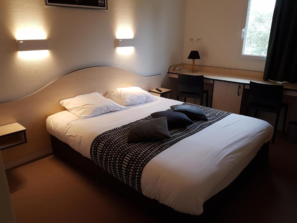 Hôtel ACE Hôtel Vendée Saint Hermine Parc Vendée Atlantique (Sortie N°7). - Le Magny. 85210 Sainte-Hermine