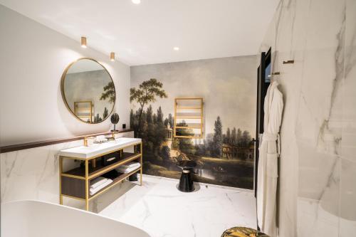 Aigle Noir Fontainebleau MGallery