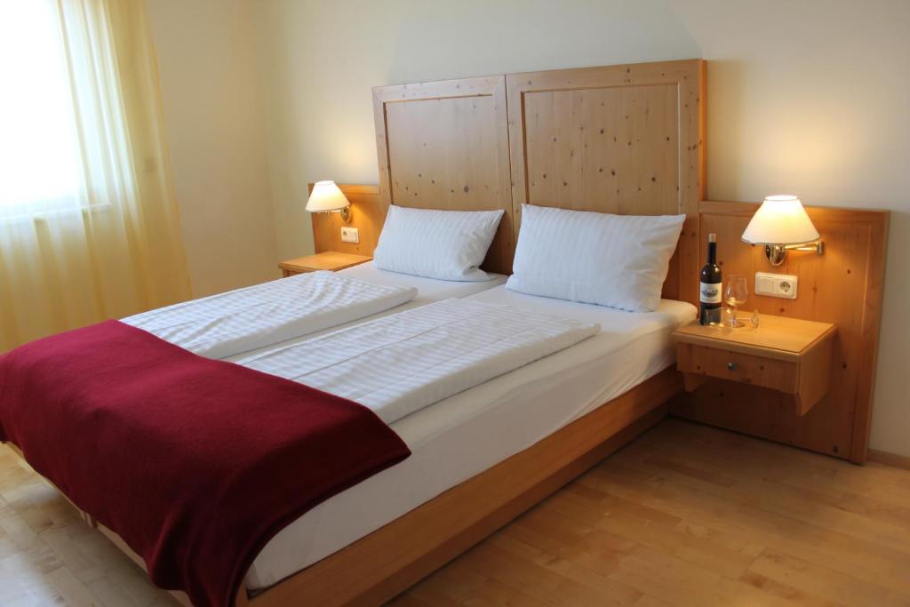 Hôtel Airport-Hotel Fortuna Hauptstraße 68 55483 Lautzenhausen