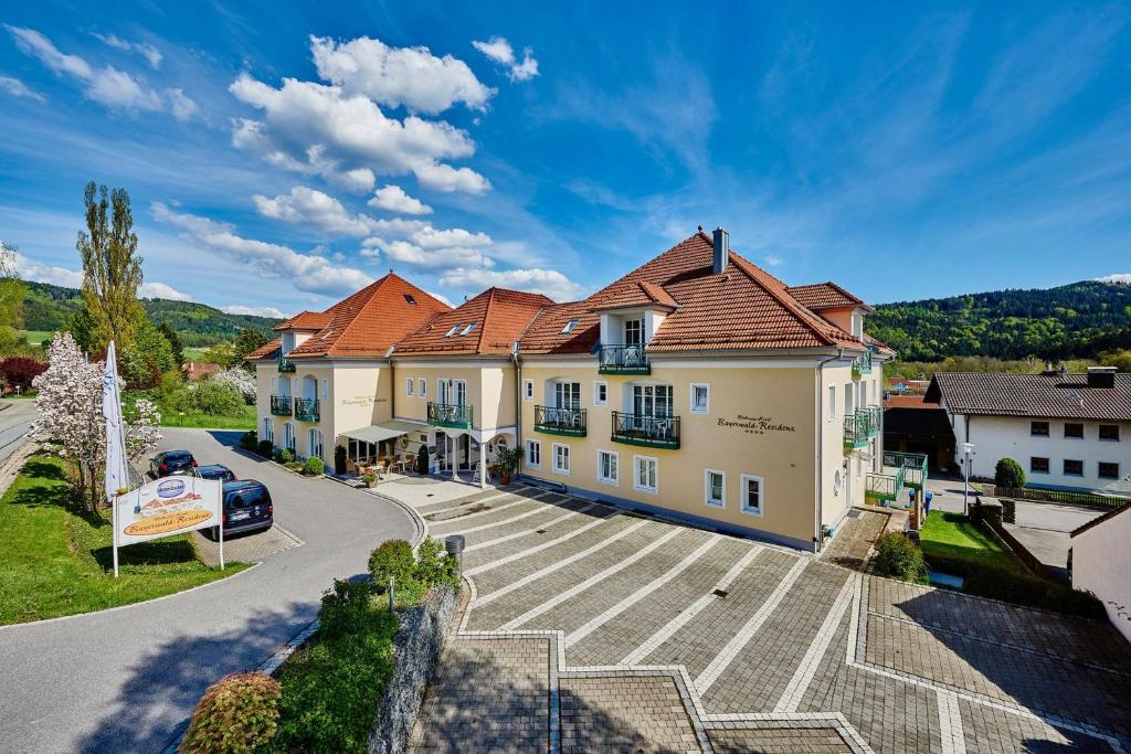 Hôtel AKZENT Hotel Bayerwald-Residenz Bayerwaldstr. 2 a 94362 Neukirchen