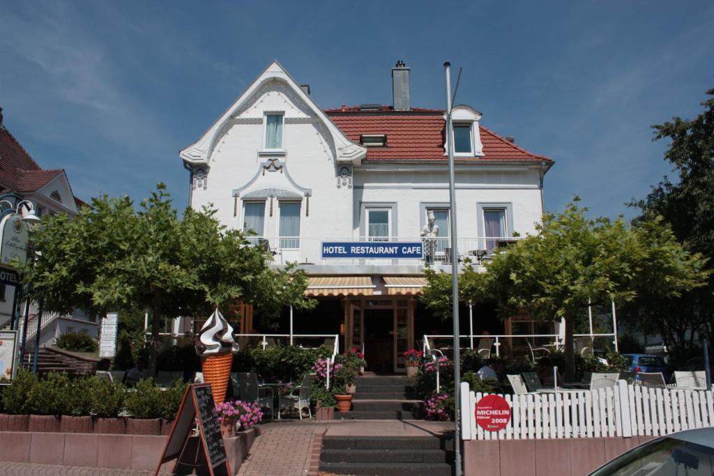 Maison d'hôtes Hotel AlleeSchlößchen Brunnenallee 11, 34537 Bad Wildungen