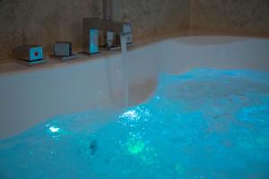 Alpha & Omega Hotel - airconditioned