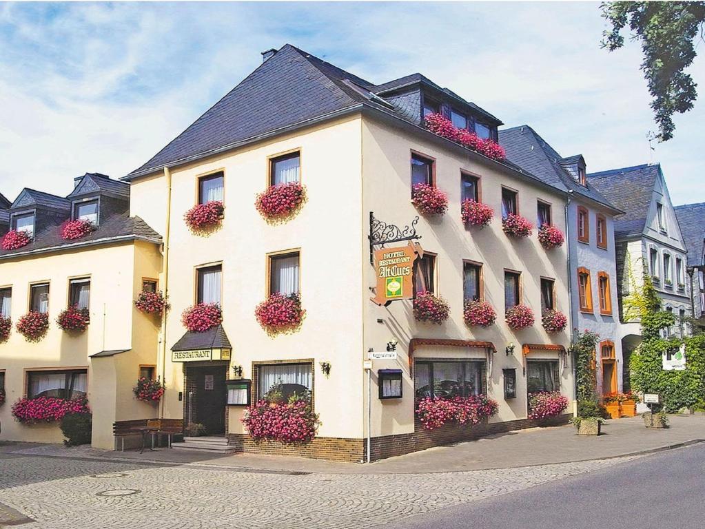 Hôtel Hotel Alt Cues Nikolausufer 48, 54470 Bernkastel-Kues