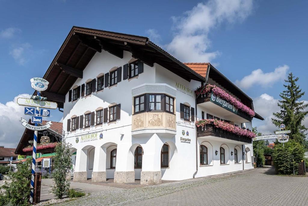 Alter Hof Fasanenstrasse 4, 85591 Vaterstetten