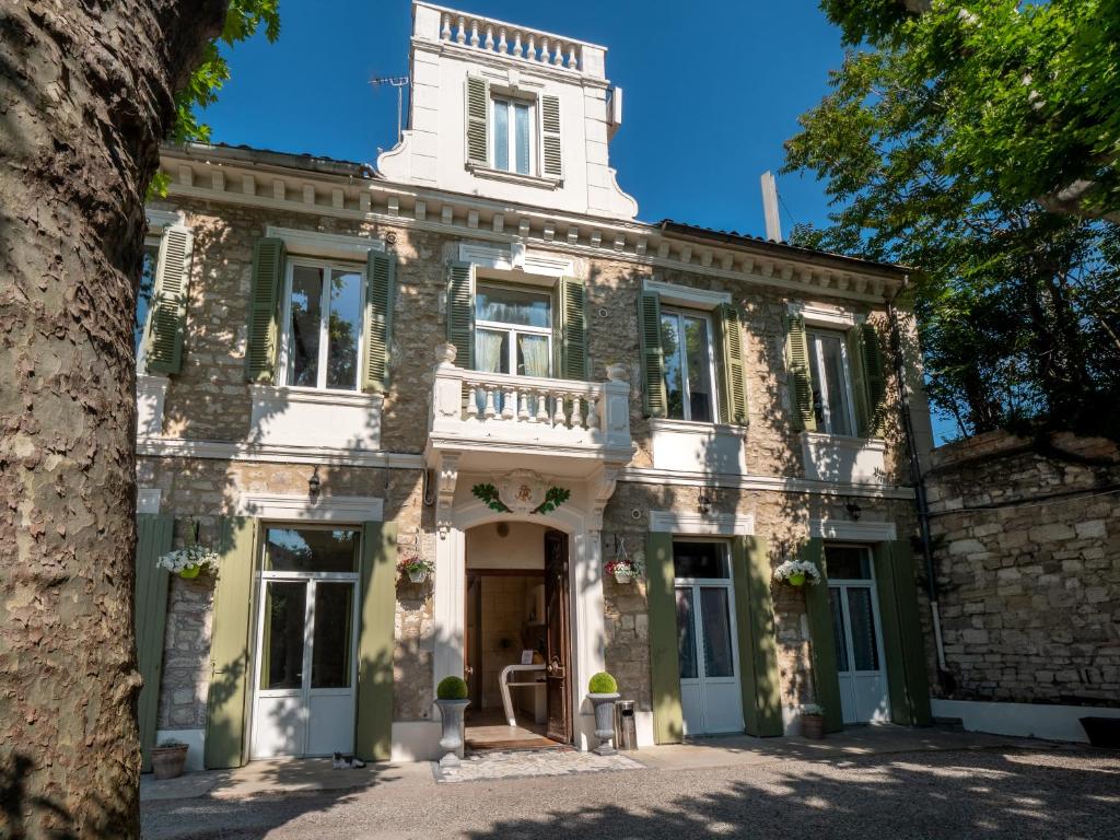 Hôtel Altera Roma Hôtel 13-15 Avenue Monclar 84000 Avignon