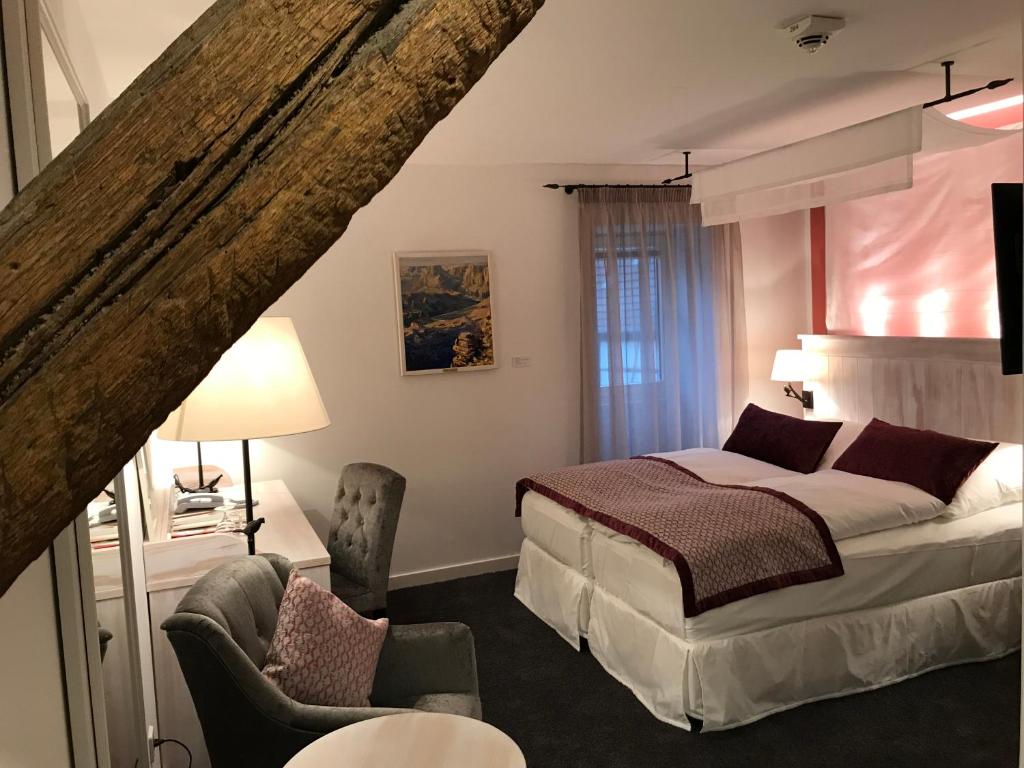 Altes Amtshaus, 3-Sterne Hotel Garni Superior Kirchbergweg 3, 74673 Mulfingen-Ailringen