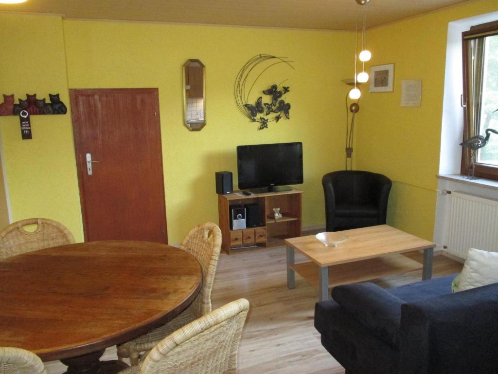 Hôtel Altes Zollhaus Nähe Luxemburg Dorfstrasse 6 54675 Ammeldingen