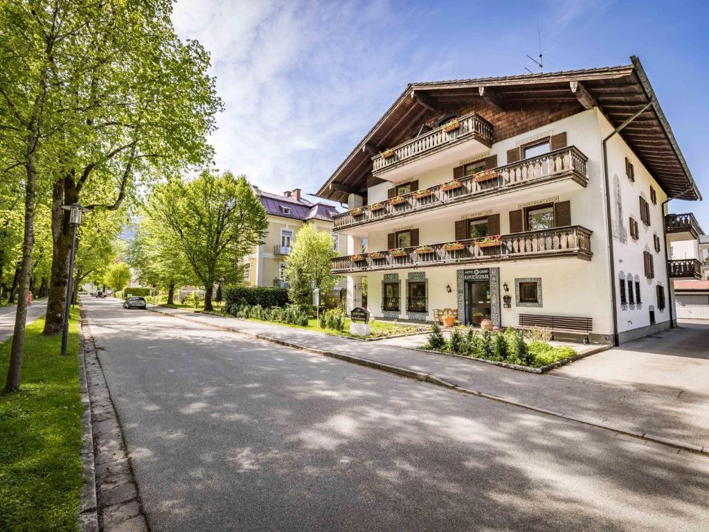 Hôtel Hotel Am Rupertuspark Friedrich-Ebert-Allee 16, 83435 Bad Reichenhall