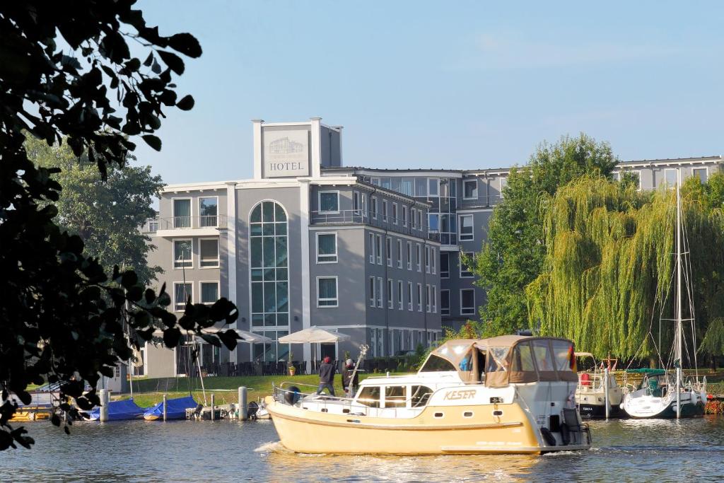 Hôtel Hotel am Schloß Köpenick by Golden Tulip Grünauer Str. 17-21, 12557 Berlin