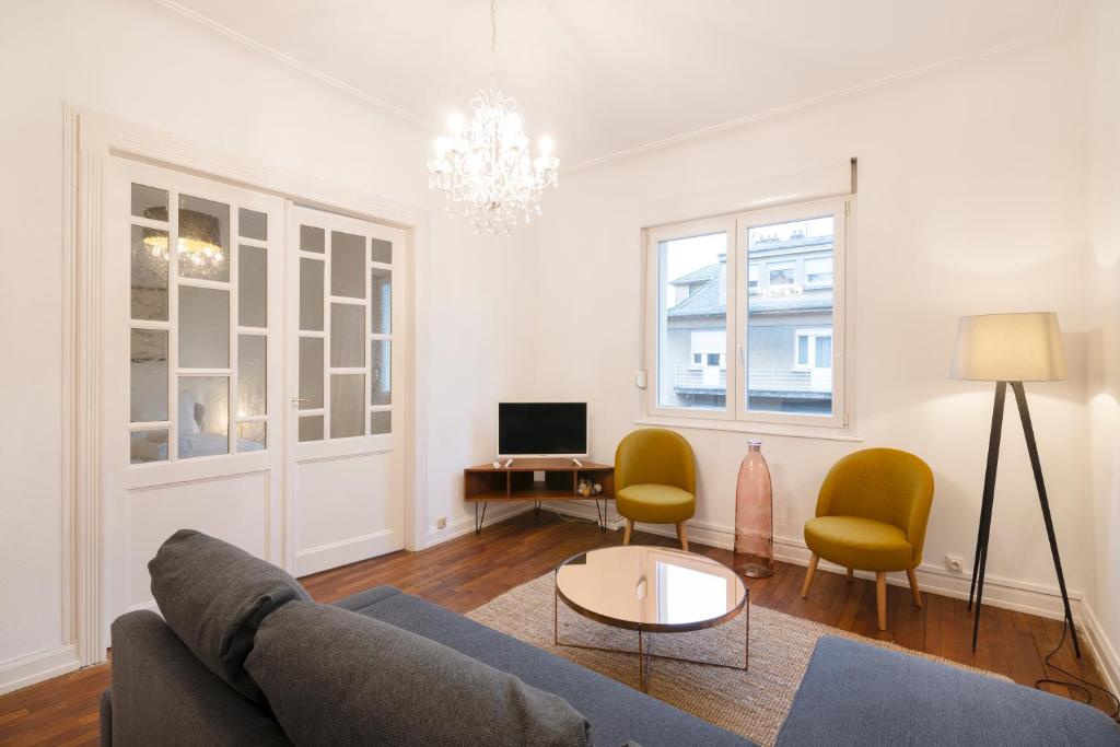 Apartments Kolo 77