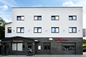 Hôtel Ata Hotel Am Stadtrand 66a 22047 Hambourg Hambourg