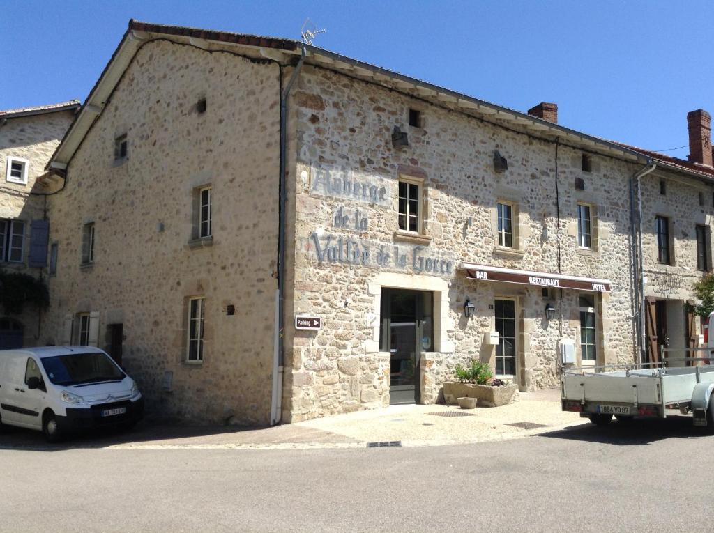 Hôtel Auberge de la vallee de la gorre place de l'eglise 87310 Saint-Auvent