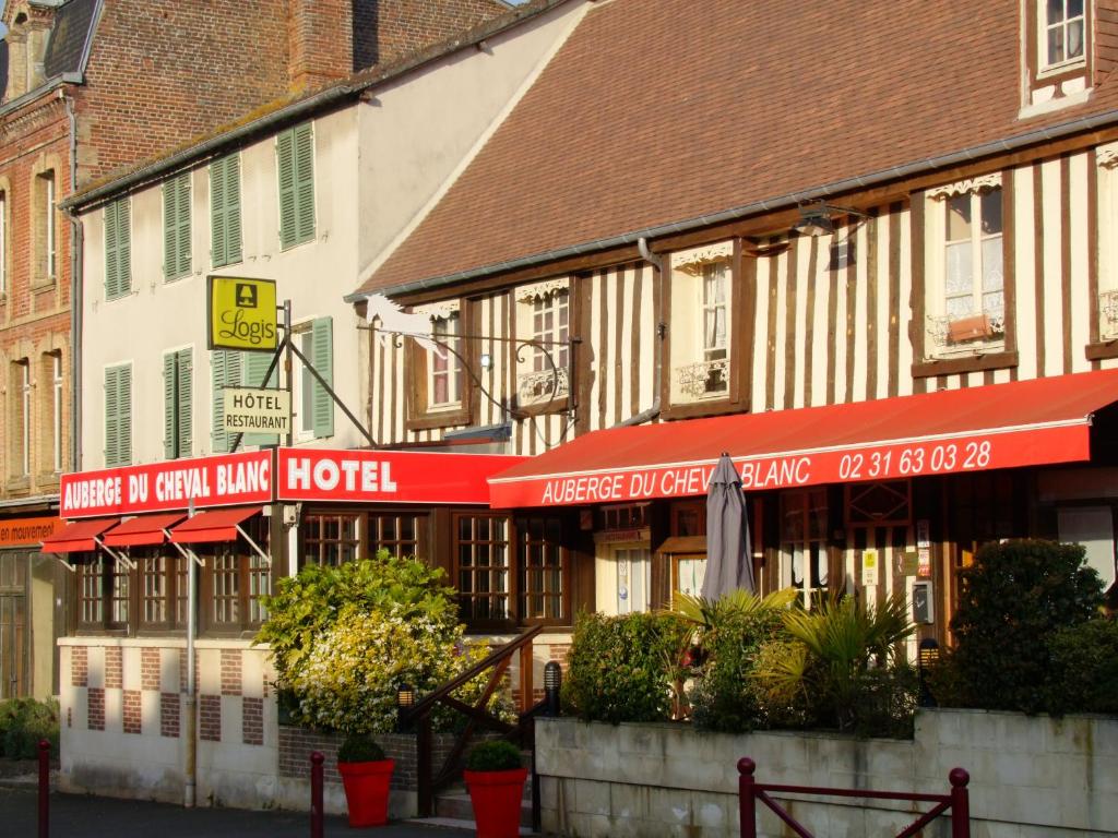 Hôtel Auberge Du Cheval Blanc 44 Rue De Saint Pierre Sur Dives 14340 Crèvecoeur-en-Auge