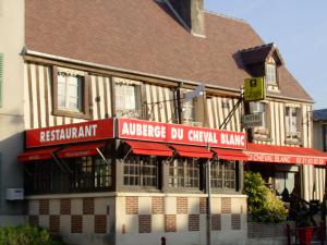 Hôtel Auberge Du Cheval Blanc 44 Rue De Saint Pierre Sur Dives 14340 Crèvecoeur-en-Auge Normandie