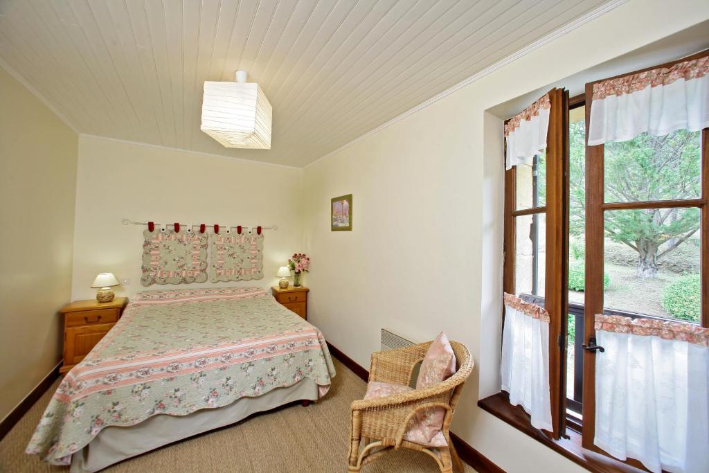 Hôtel Auberge Lou Peyrol La Barrière Auberge Lou Peyrol 24440 Montferrand-du-Périgord