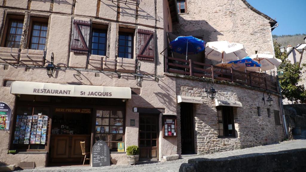 Hôtel Auberge Saint Jacques rue gonzague florent 12320 Conques