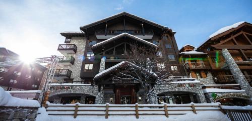 Hotel Avenue Lodge Val dʼIsère france