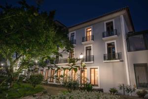 Hôtel Azoris Angra Garden – Plaza Hotel Praça Velha 9700-201 Angra do Heroísmo Açores