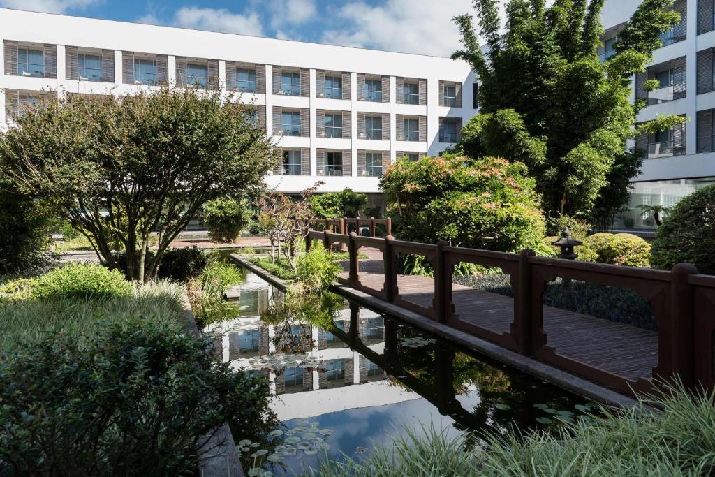 Hôtel Azoris Royal Garden – Leisure & Conference Hotel Rua de Lisboa 9500-216 Ponta Delgada