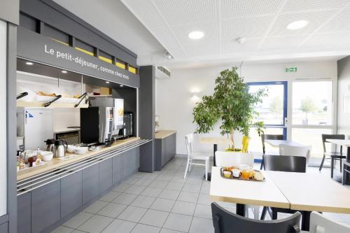 B&B Hôtel BOURGES (2)