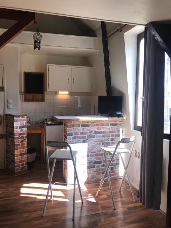 B&B HOTEL Lille Centre Grand Palais