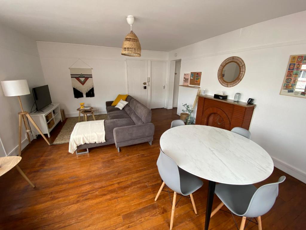 B&B HOTEL Lille Lillenium Eurasanté